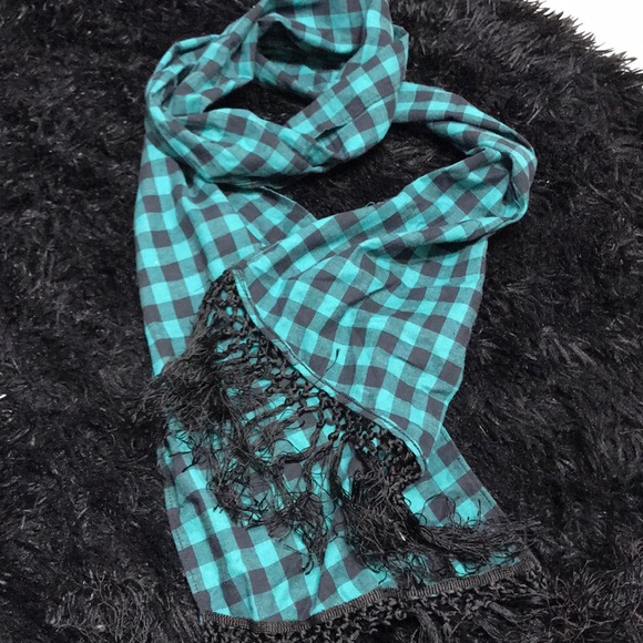 Scarf - Picture 2 of 2